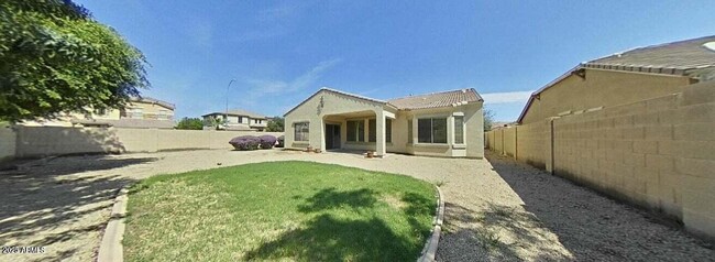 Building Photo - 3273 E Roadrunner Dr