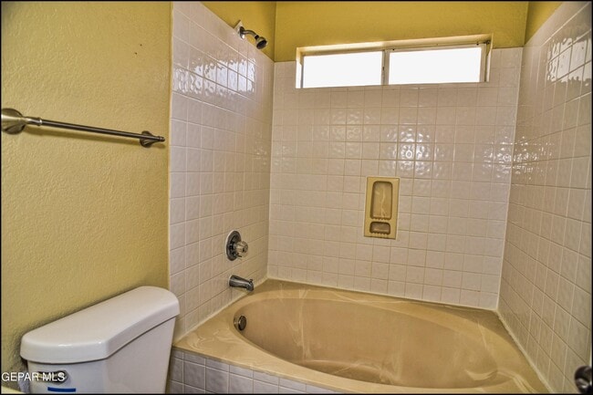 Building Photo - 12107 Valley Quail Dr