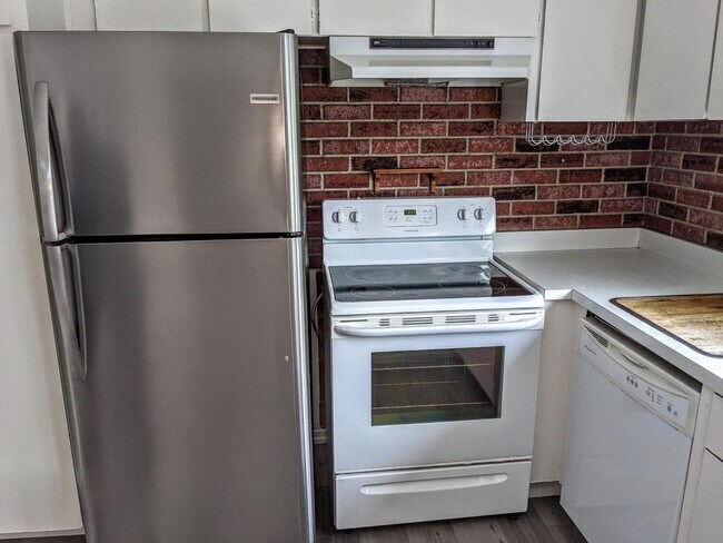 Building Photo - 2 bedroom in Fremont CA 94555