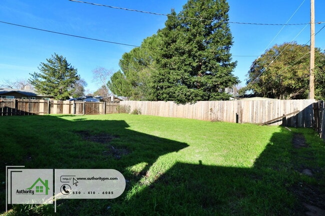 Building Photo - 2042 Neptune Terrace