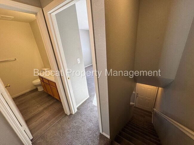 Building Photo - 3919 Pheasant Dr