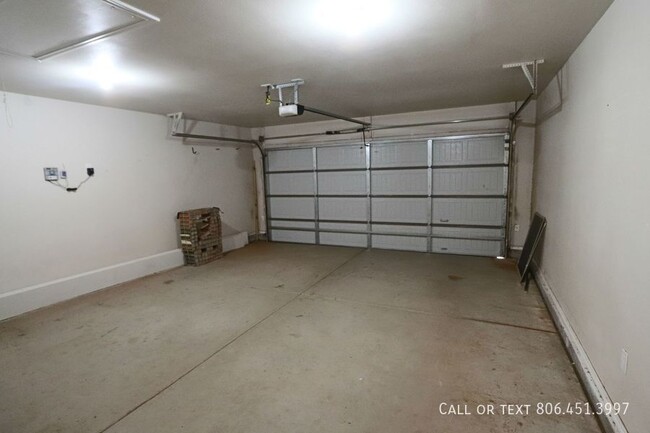 Building Photo - 10505 Venita Ave