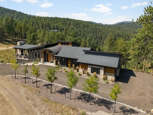 Building Photo - 21429 Trappers Trail