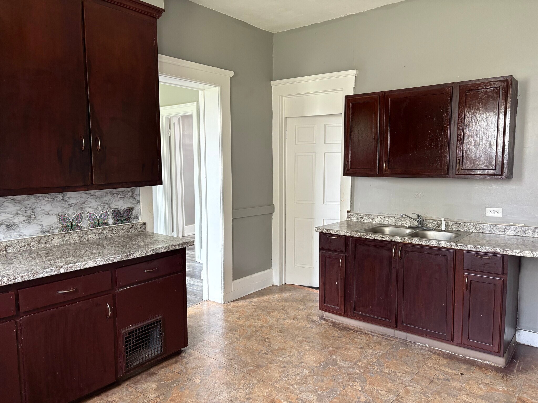 Kitchen - 114 Josephine St