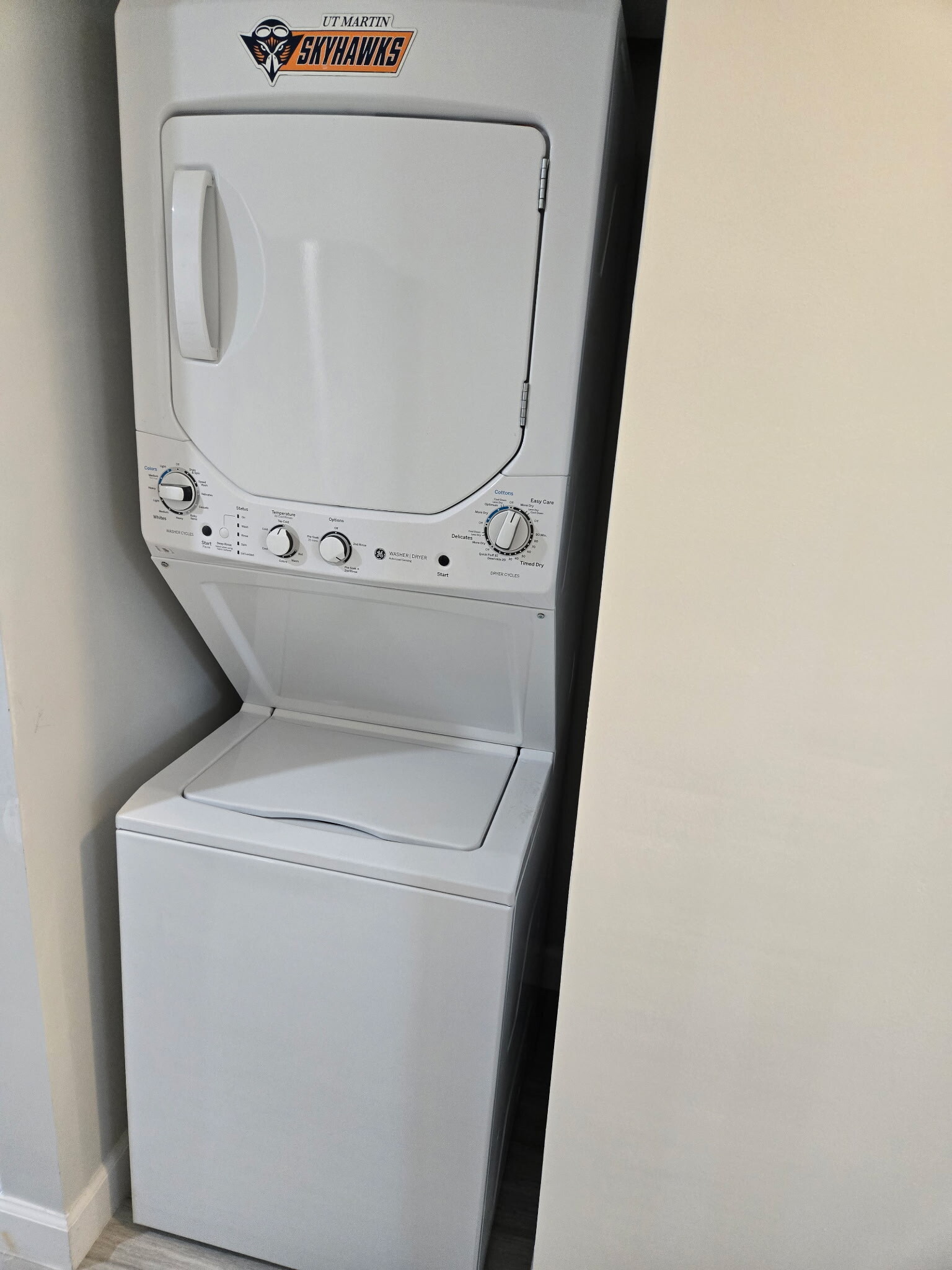 Washer/dryer - 1042 Adams Rd
