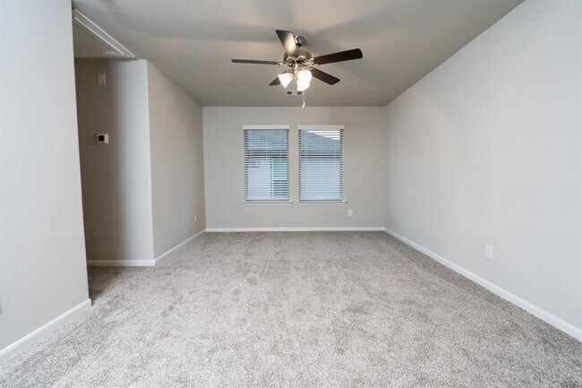 Building Photo - 5502 Pleasant Falls Dr