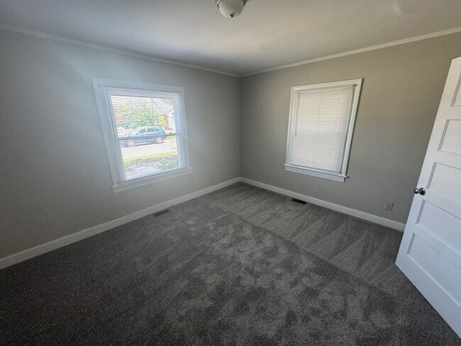 Building Photo - One Month Free Rent with 2 Year Lease! 3 B...