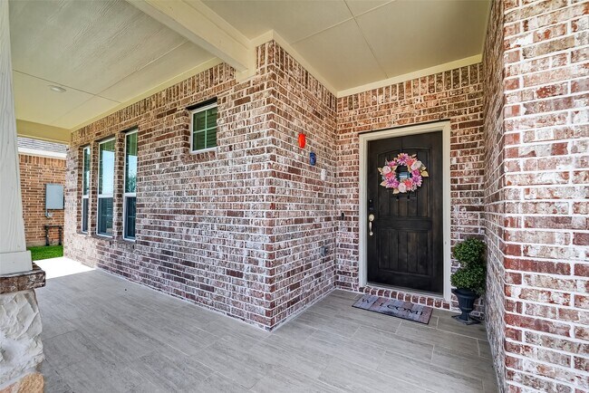 Building Photo - 2314 Trocadero Ln