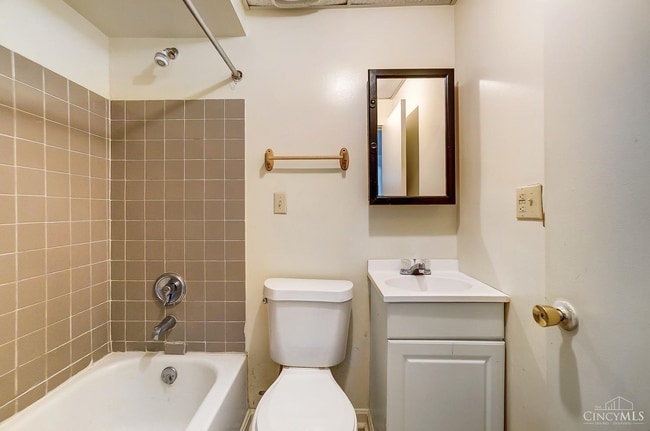 Building Photo - 611 Tafel St