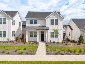 Building Photo - 4114 Hill Ln