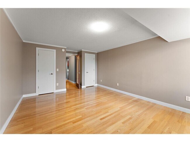 Building Photo - 2800 W 44th St