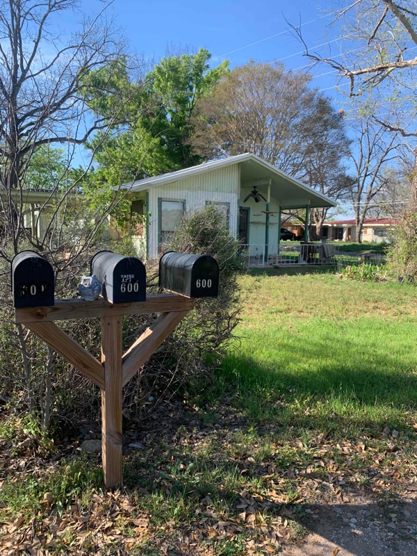 Building Photo - 600 Lakeshore Dr