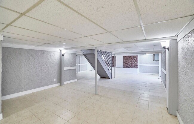 Building Photo - 11359 Prentice Dr