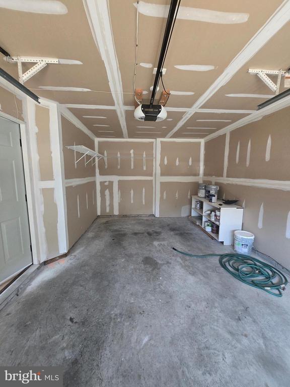 Building Photo - 48390 Sunburst Dr