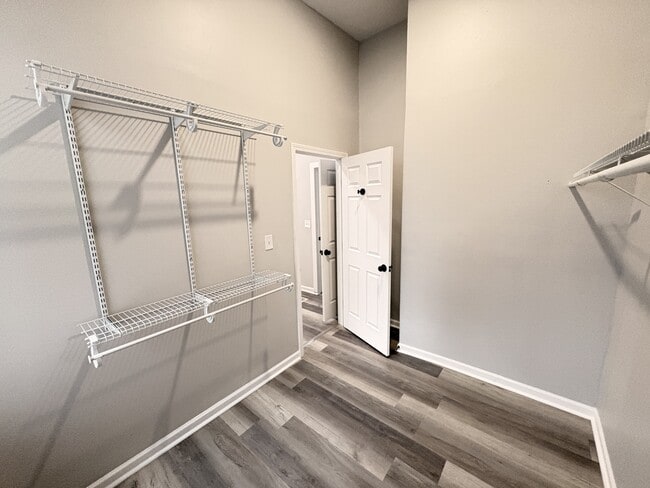 Building Photo - 511 Court St