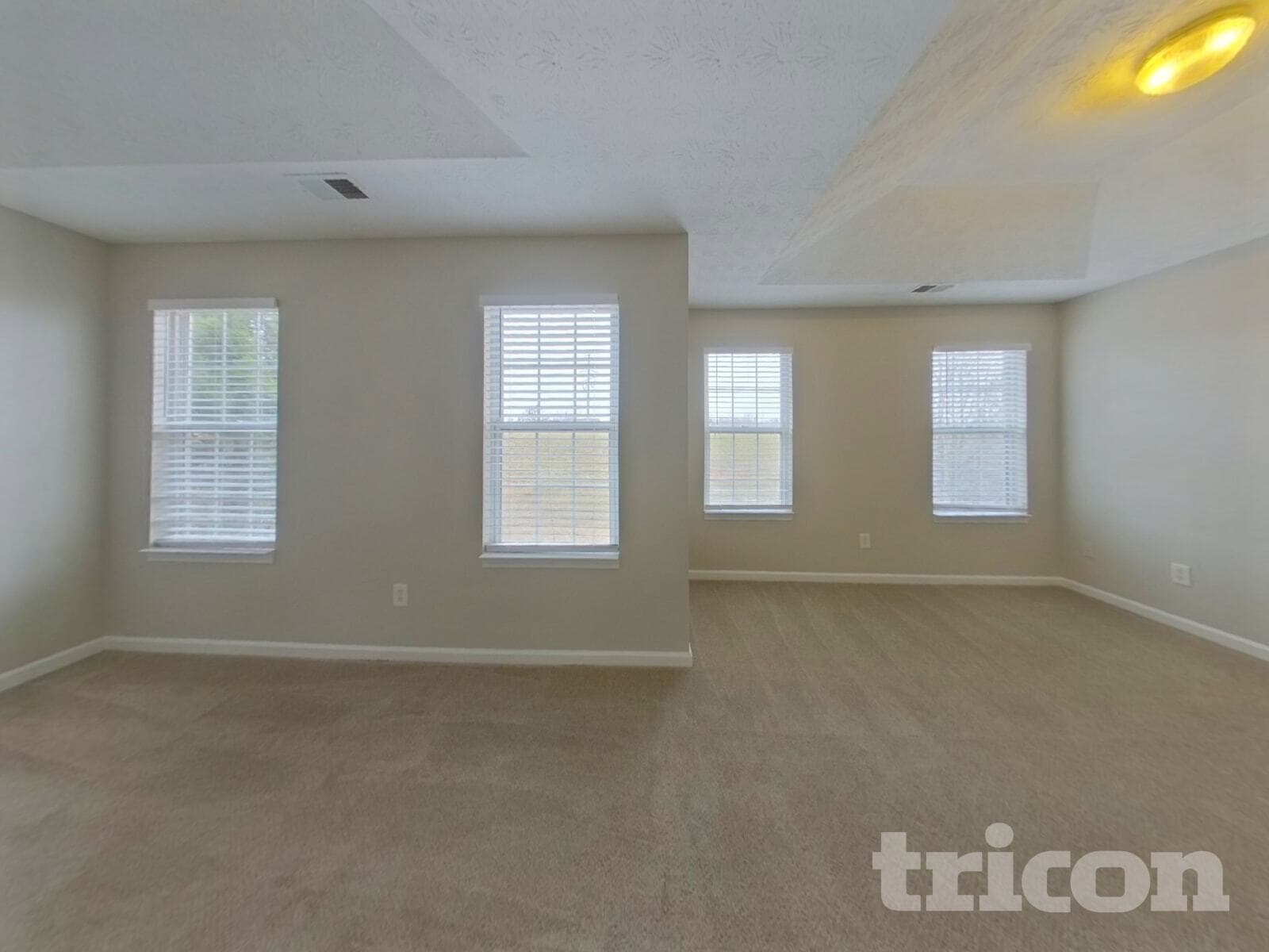 Building Photo - 471 Sawtooth Ln