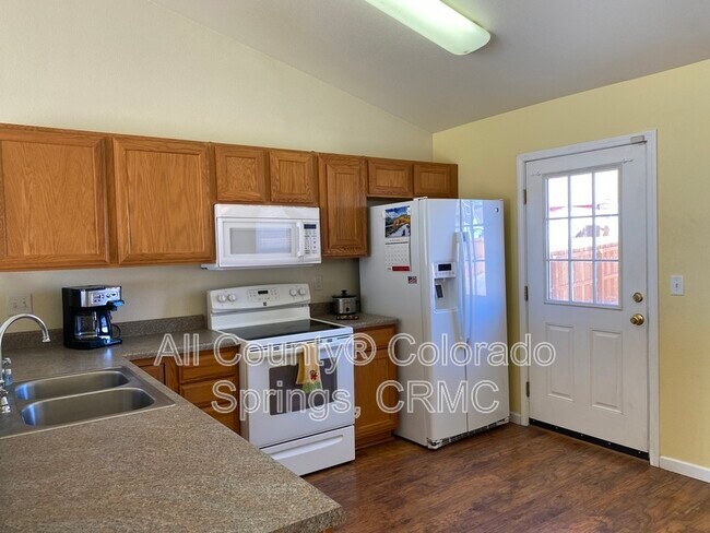 Building Photo - 8482 Crossfire Ct