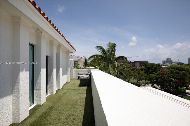 Building Photo - 1150 98th St