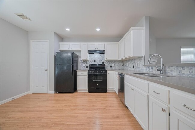 Building Photo - 18139 Flower Grove Ct