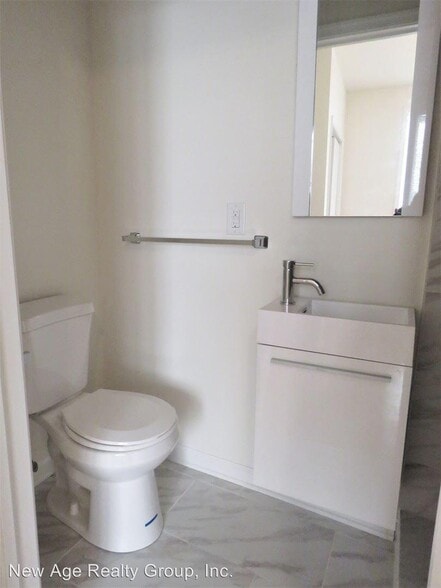 PRIVATE BATHROOM - 303 NORTH 41ST STREET 1ST FLOOR REAR