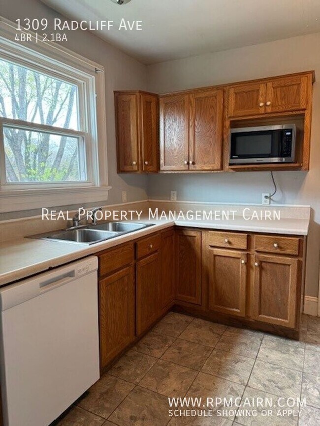 Building Photo - 1309 Radcliff Ave