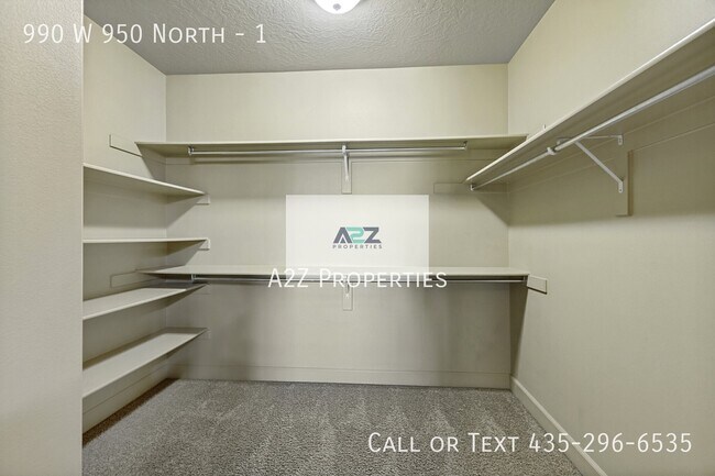 Building Photo - 990 W 950 N