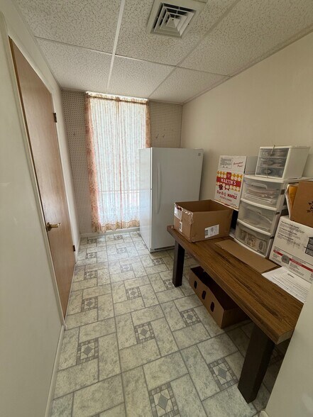 Building Photo - 408 Newcomer Rd