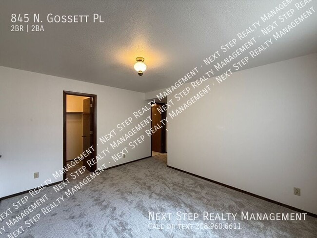 Building Photo - 845 N Gossett Pl