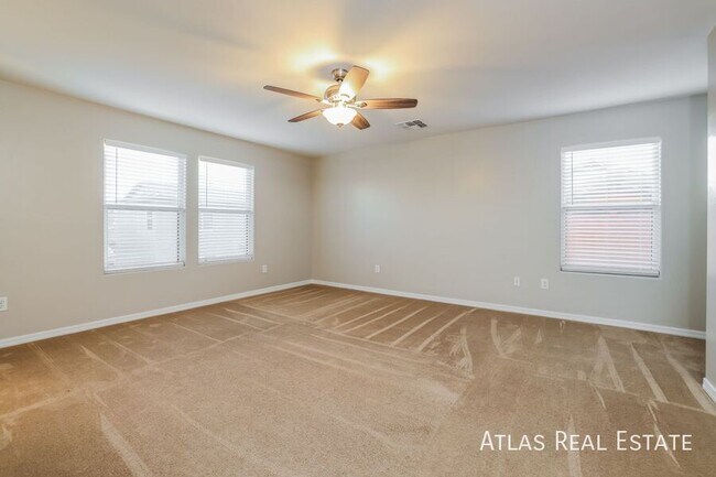 Building Photo - 4814 E Canary Grass Dr