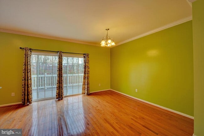 Building Photo - 536 Van Dyke Cir