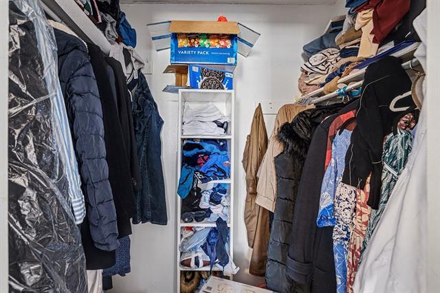 Building Photo - 7700 Mary Dr