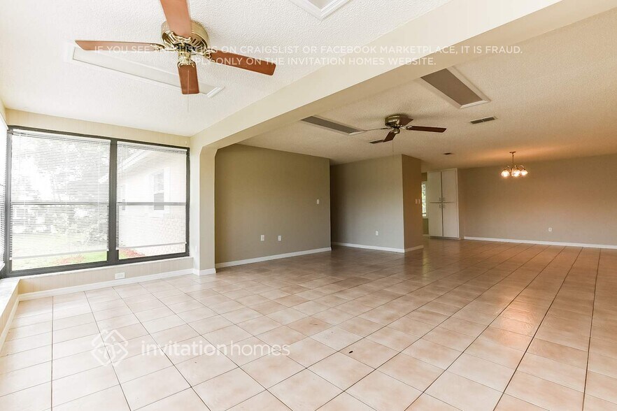 Building Photo - 1601 Stafford Rd