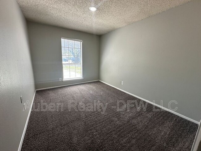 Building Photo - 1021 Vera Ct