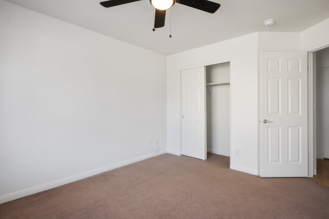 Building Photo - 3312 Speckle Summer Pl