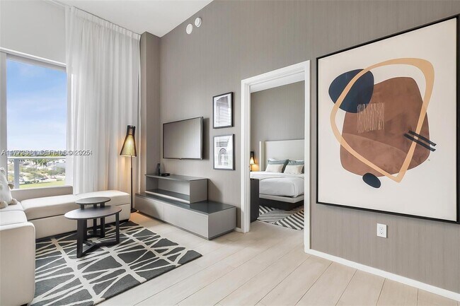 Building Photo - 4010 S Ocean Dr