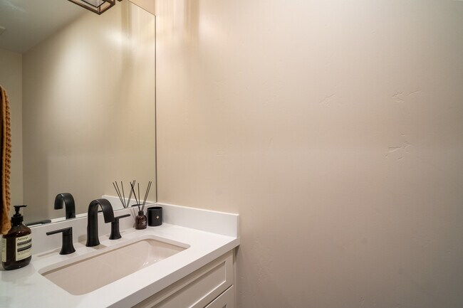 Building Photo - 1012 Beryl St