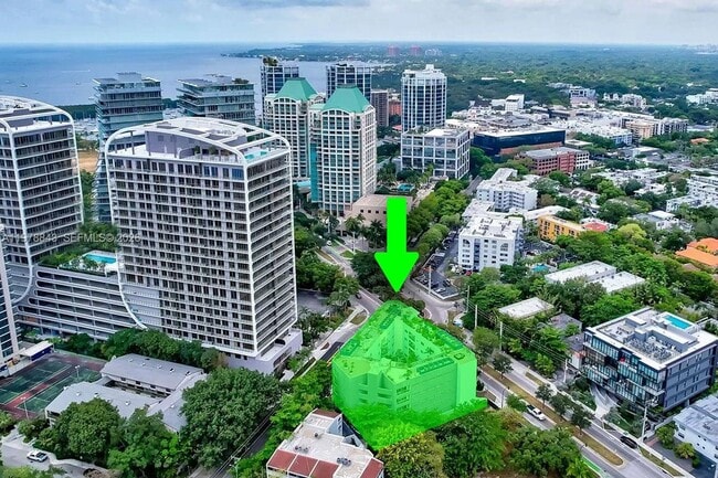 Building Photo - 2699 Tigertail Ave