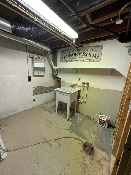 Basement Storage + Wash Room - 2405 Romayne Ave