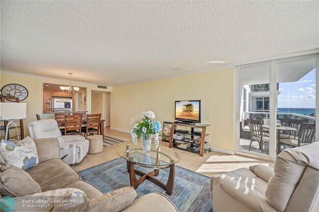 Building Photo - 3015 N Ocean Blvd