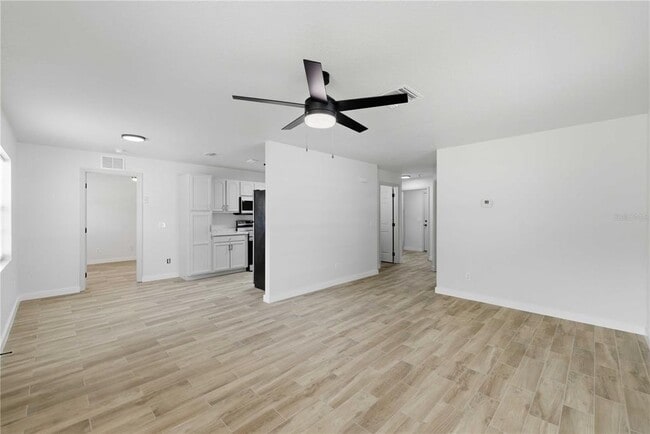 Building Photo - 712 NE 26th St