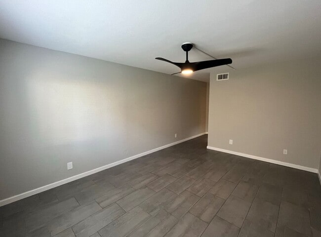 Building Photo - 2 Bedroom Condo in the Scottsdale Terrace Condominiums Community Near N Pima Rd and E Indian Scho...