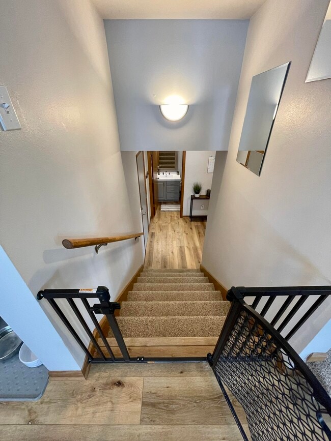 Building Photo - 3016 Maple Valley Dr