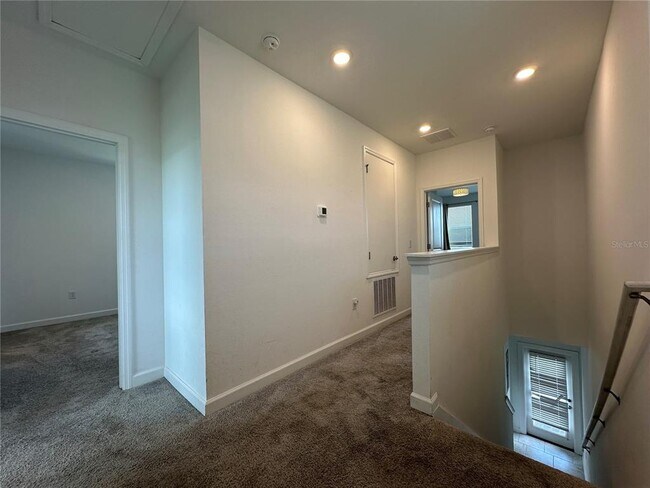 Building Photo - 2989 Howley Aly