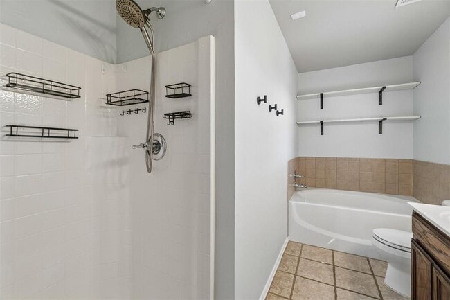 Building Photo - 15921 Katie Ridge Dr