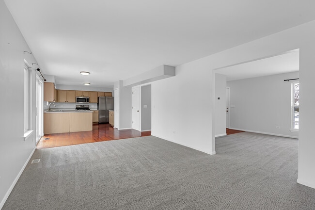 Building Photo - 2786 Yosemite Dr