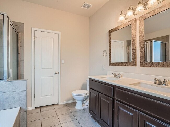 Building Photo - 120 Shiloh Cove