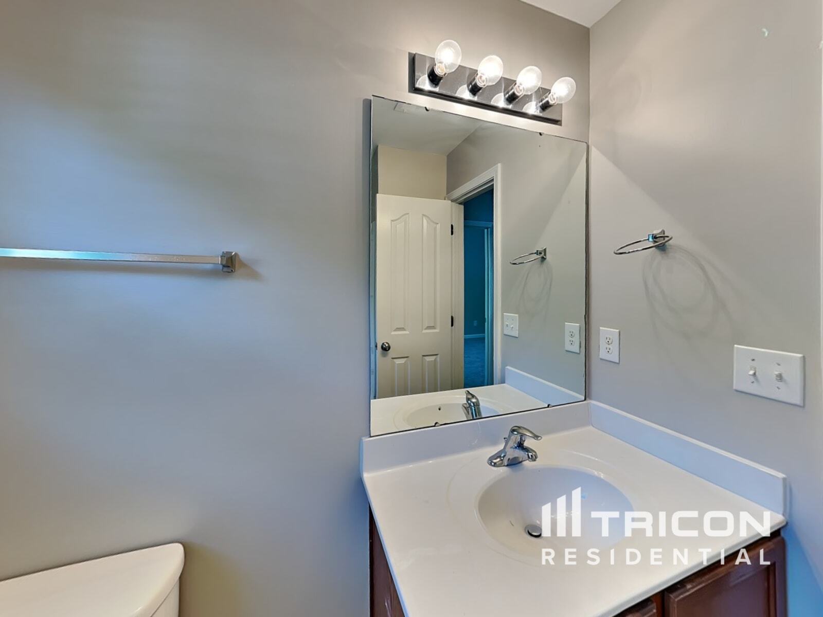 Building Photo - 4912 Magnasco Ln
