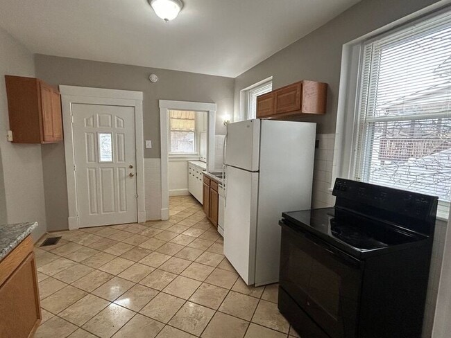 Building Photo - 4131 St Martins Pl