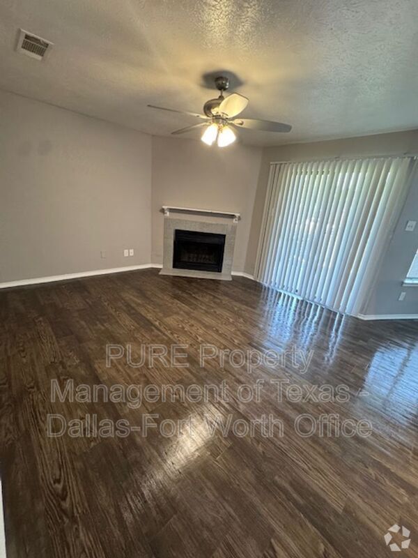 Building Photo - 806/104 Castleglen Drive