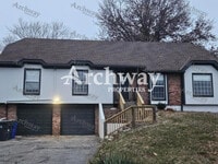 Building Photo - 1600 W Elm Terrace